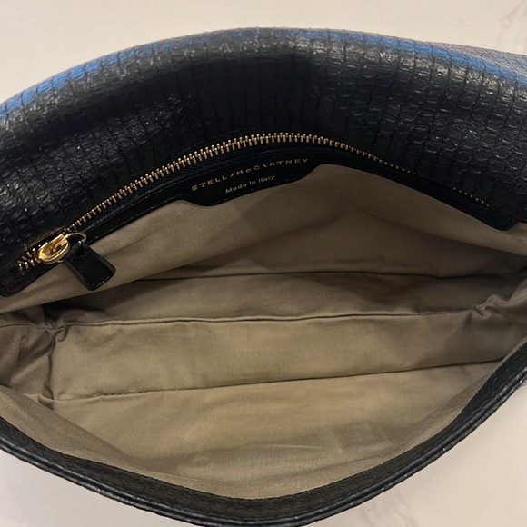 💕HP💕Stella McCartney black faux leather and gold clutch - Picture 12 of 16